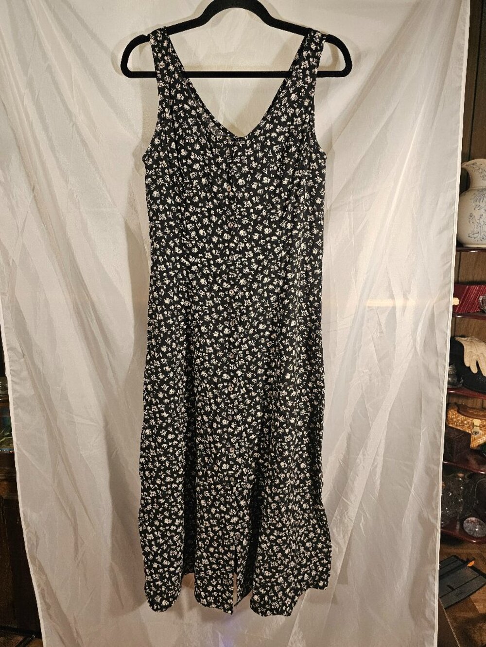 Plain Jane tank maki dress with front buttons. Size 8